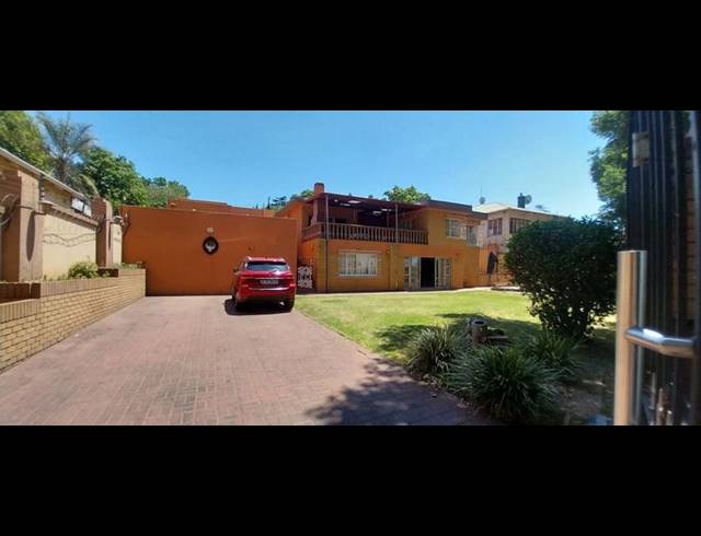 4 BEDROOM HOUSE FOR SALE IN OBSERVATORY